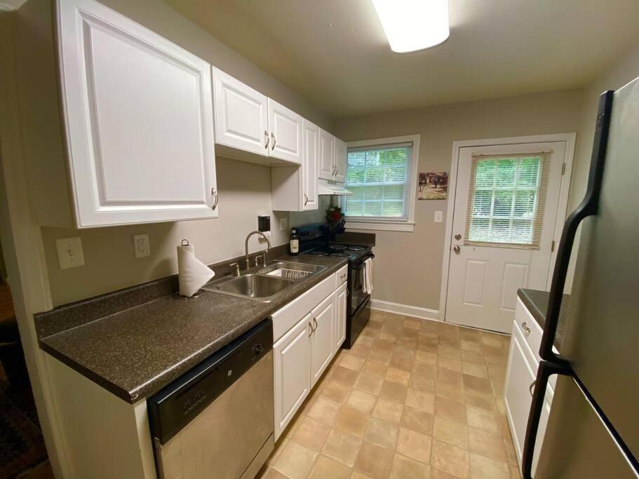 Charming Condo Near Downtown, Ncsu And Pnc Arena Raleigh Exterior photo