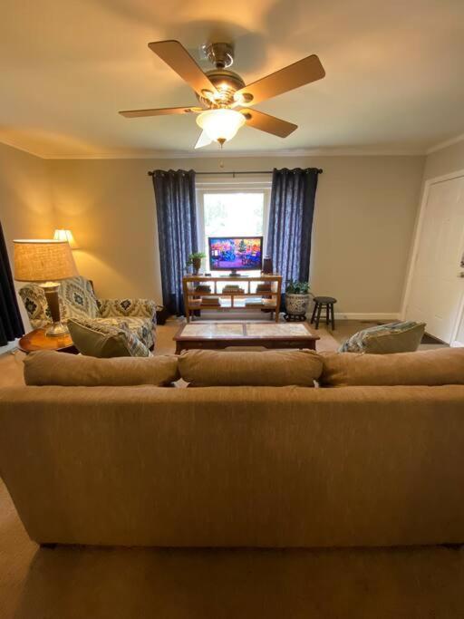 Charming Condo Near Downtown, Ncsu And Pnc Arena Raleigh Exterior photo